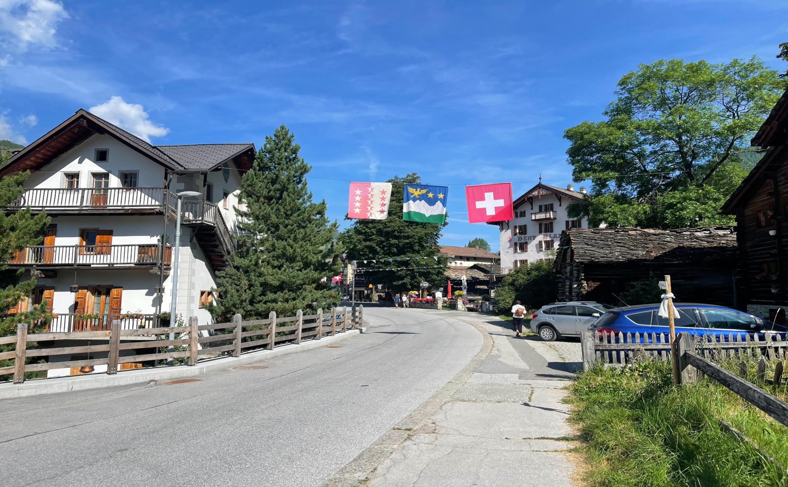 Route du village