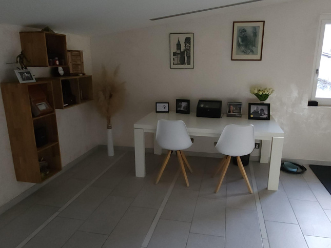 Maison contiguë, 4.5 pièces Maison contiguë, 4.5 pièces